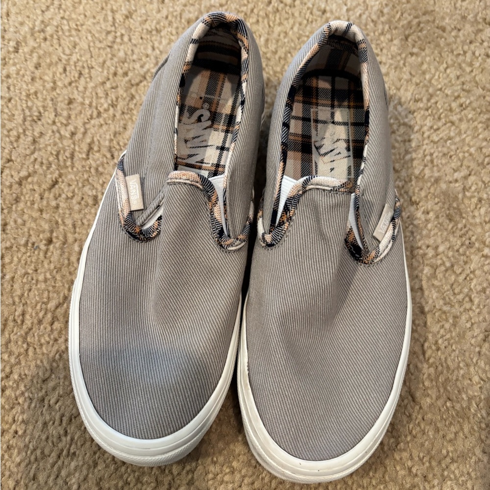 Vans Gray Slip-On Sneakers with plaid interior - Picture 10 of 16